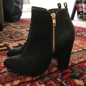 Mossimo black suede ankle boots